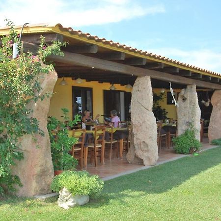 Casa Vacanze Villa Sandrina Costa Paradiso Bagian luar foto