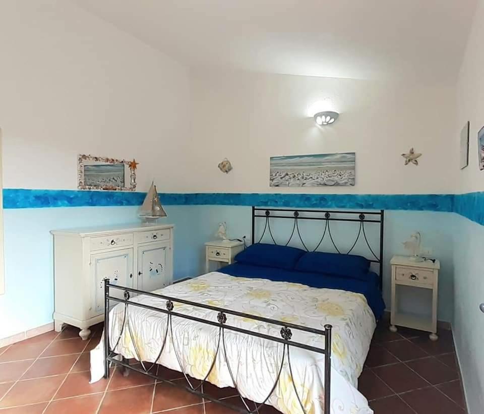 Casa Vacanze Villa Sandrina Costa Paradiso Bagian luar foto