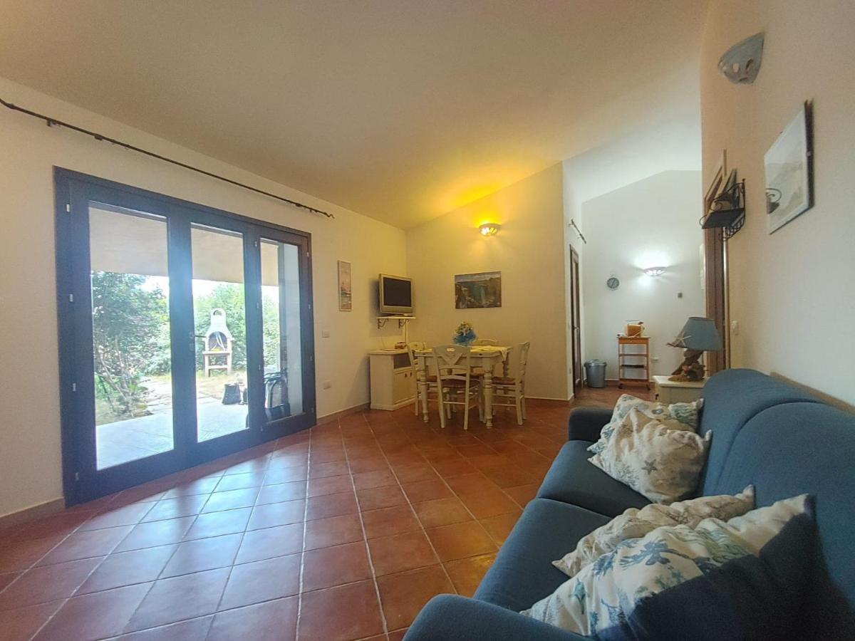 Casa Vacanze Villa Sandrina Costa Paradiso Bagian luar foto