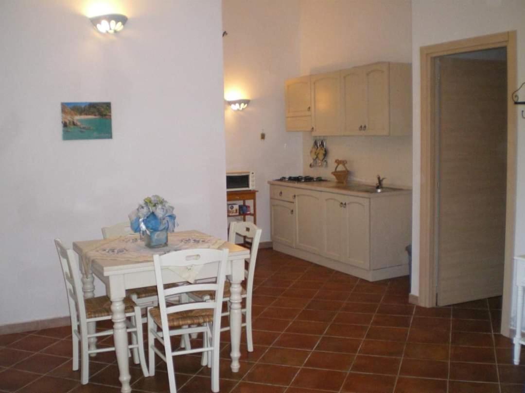 Casa Vacanze Villa Sandrina Costa Paradiso Bagian luar foto