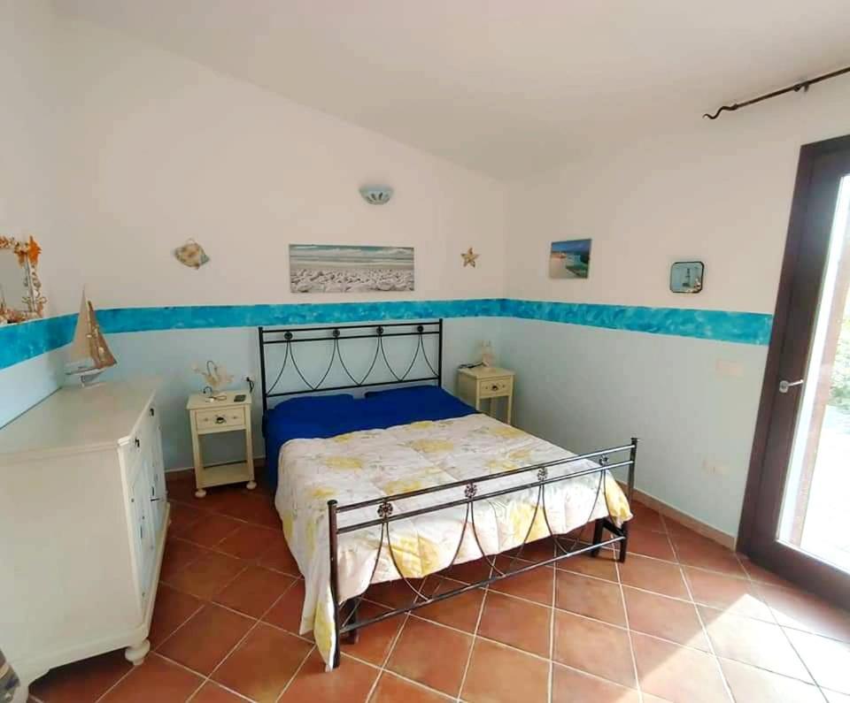 Casa Vacanze Villa Sandrina Costa Paradiso Bagian luar foto