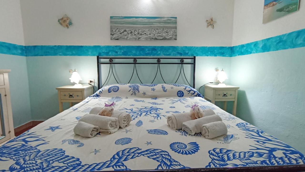 Casa Vacanze Villa Sandrina Costa Paradiso Bagian luar foto
