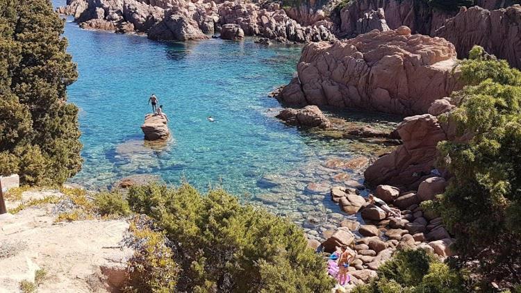 Casa Vacanze Villa Sandrina Costa Paradiso Bagian luar foto