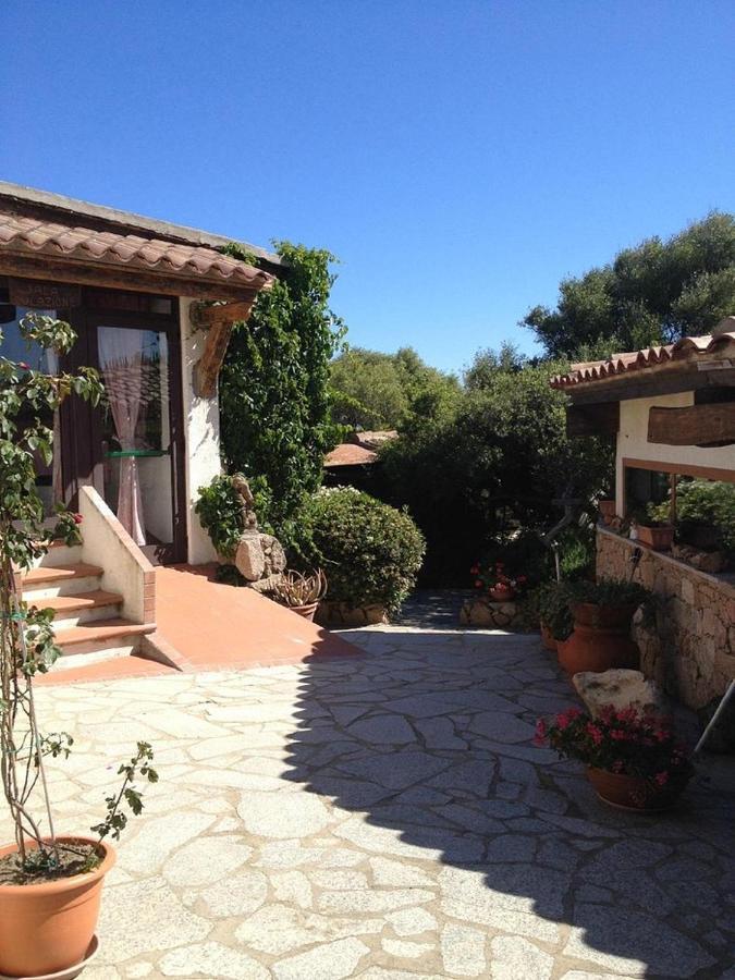 Casa Vacanze Villa Sandrina Costa Paradiso Bagian luar foto