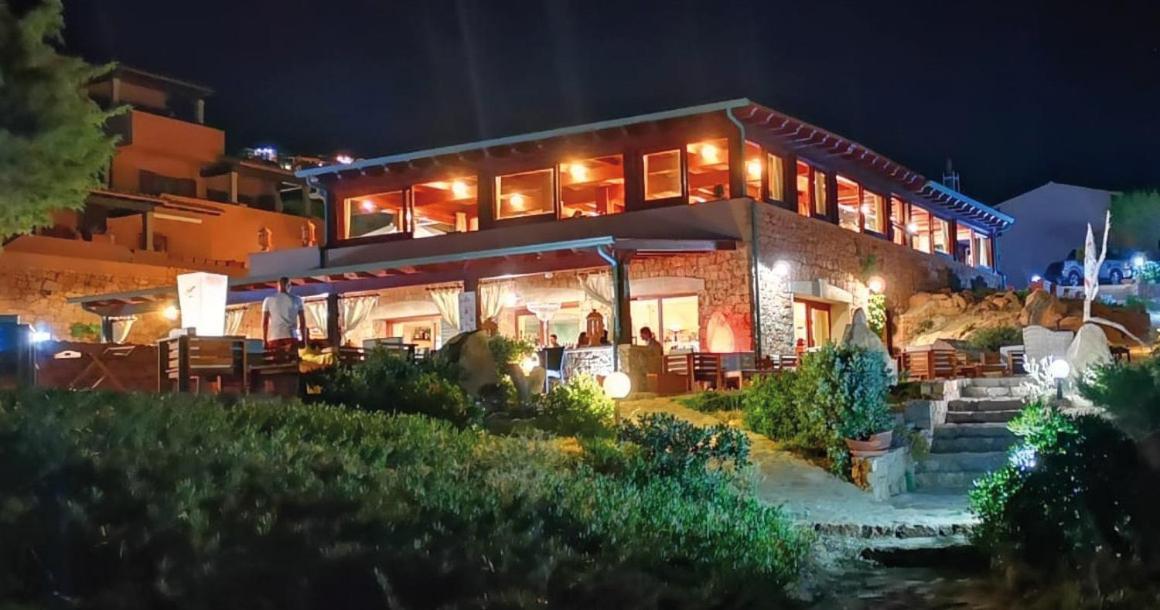 Casa Vacanze Villa Sandrina Costa Paradiso Bagian luar foto