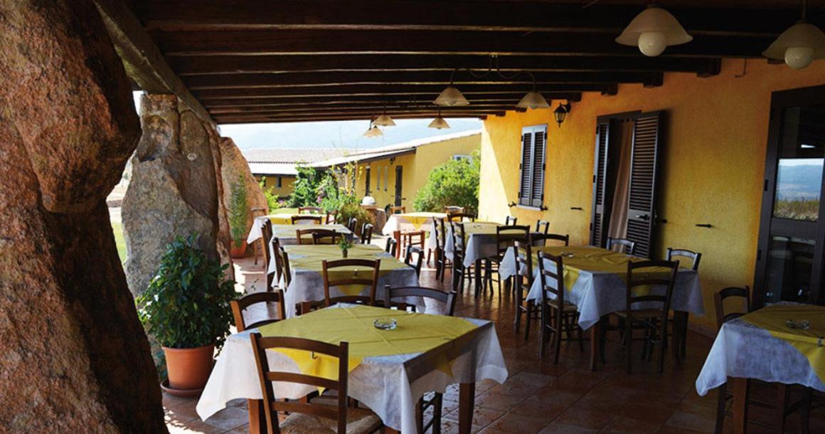Casa Vacanze Villa Sandrina Costa Paradiso Bagian luar foto